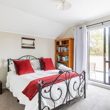 Quiet And Cosy Apartment Уайканае Екстериор снимка