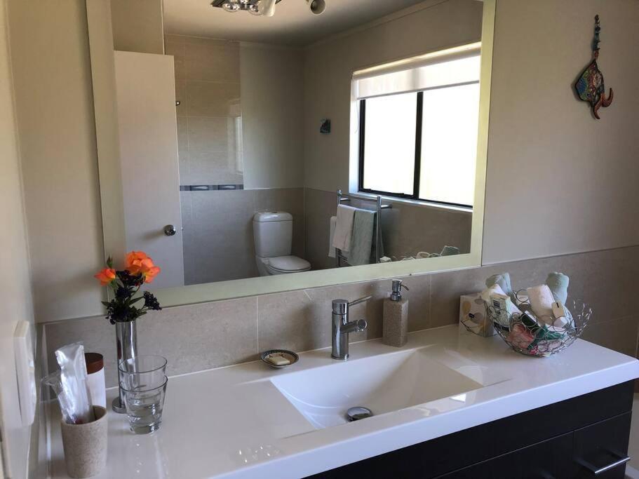 Quiet And Cosy Apartment Уайканае Екстериор снимка